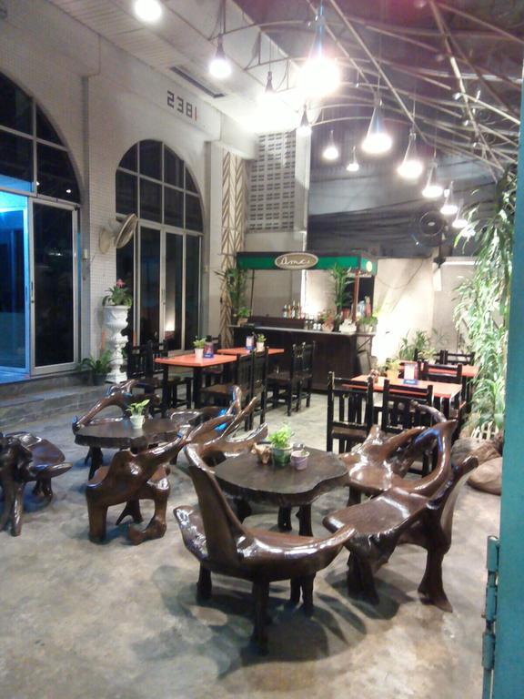The Grand Palace Hostel Bangkok Exterior foto