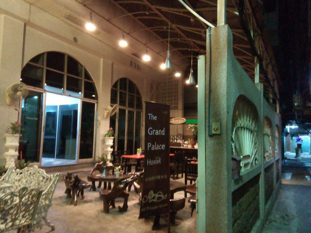 The Grand Palace Hostel Bangkok Exterior foto