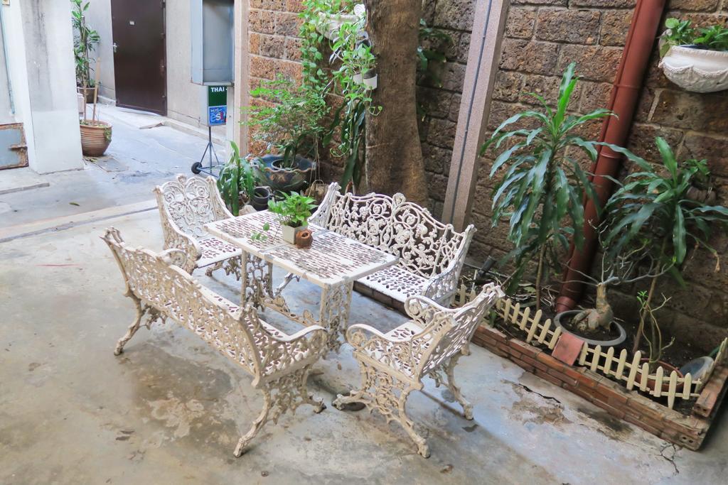 The Grand Palace Hostel Bangkok Exterior foto