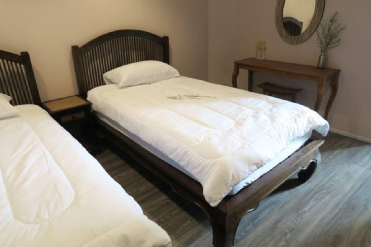 The Grand Palace Hostel Bangkok Exterior foto
